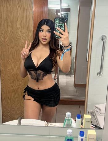 Vivian Pamela, 25  female escort, Tulsa