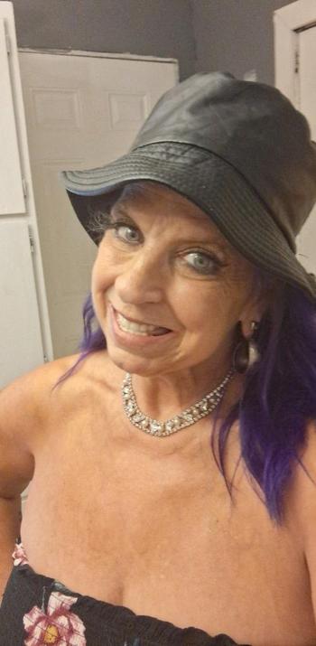 Demi, 53  female escort, Tulsa